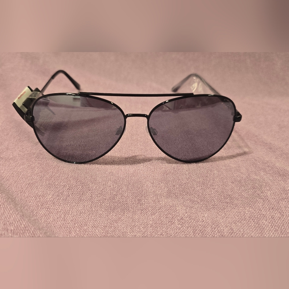 Simply Vera Vera Wang 61mm Corey Aviator Sunglasses, Black
